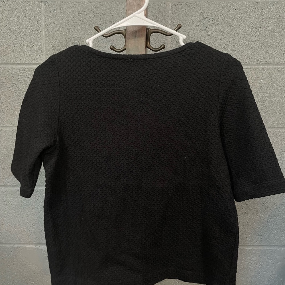 Elegant Black Women's Top - Picture 2 of 6